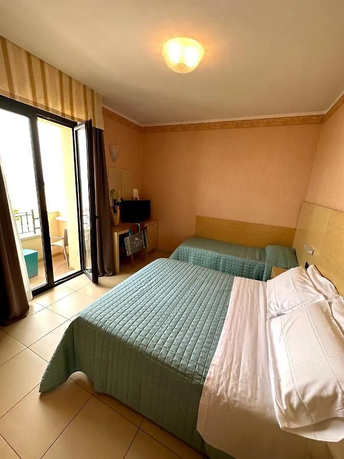 Hotel Metropole Римини