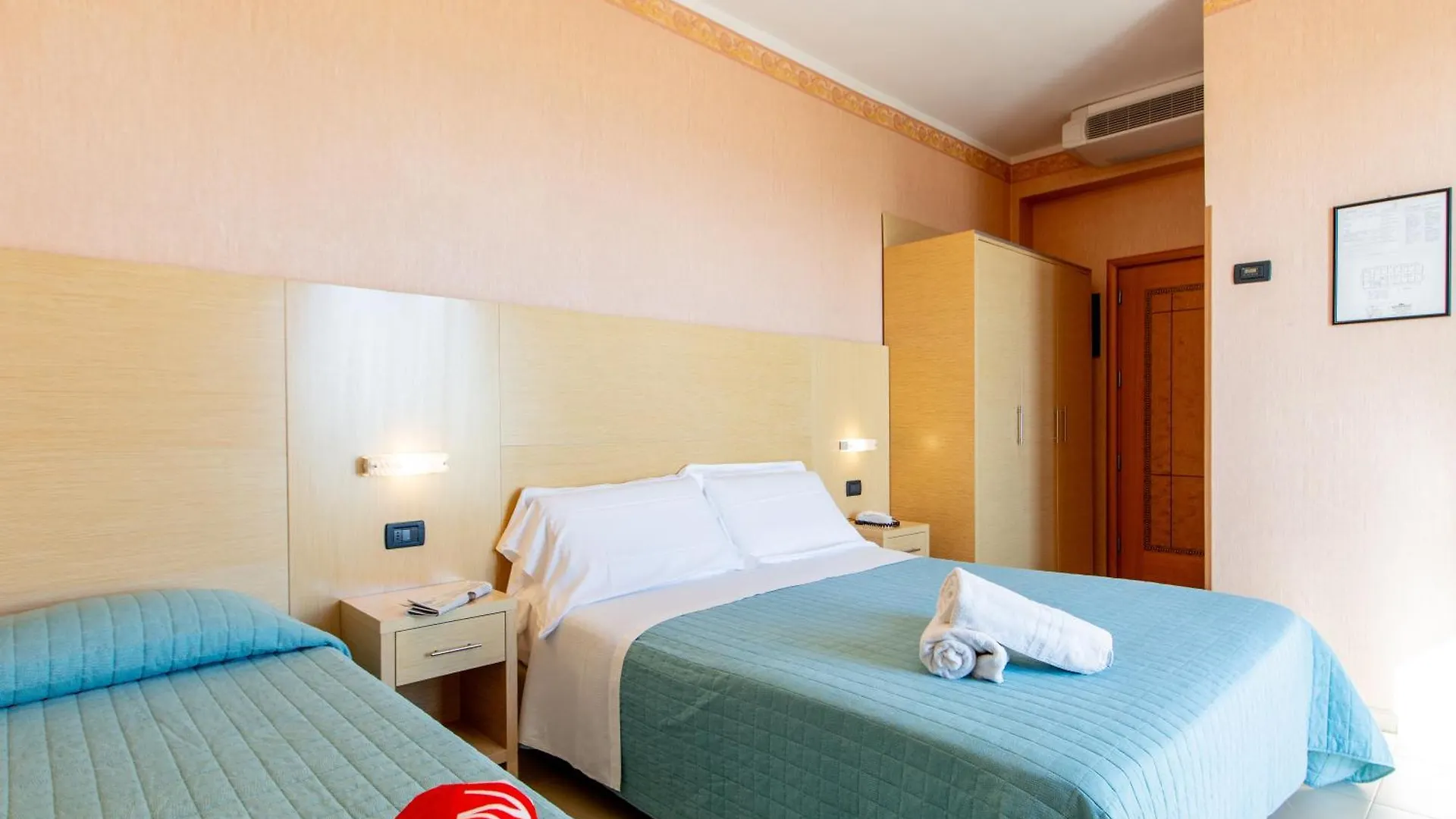 Hotel Metropole Римини 3*,