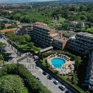 Marilia Pool Side - Group Italien