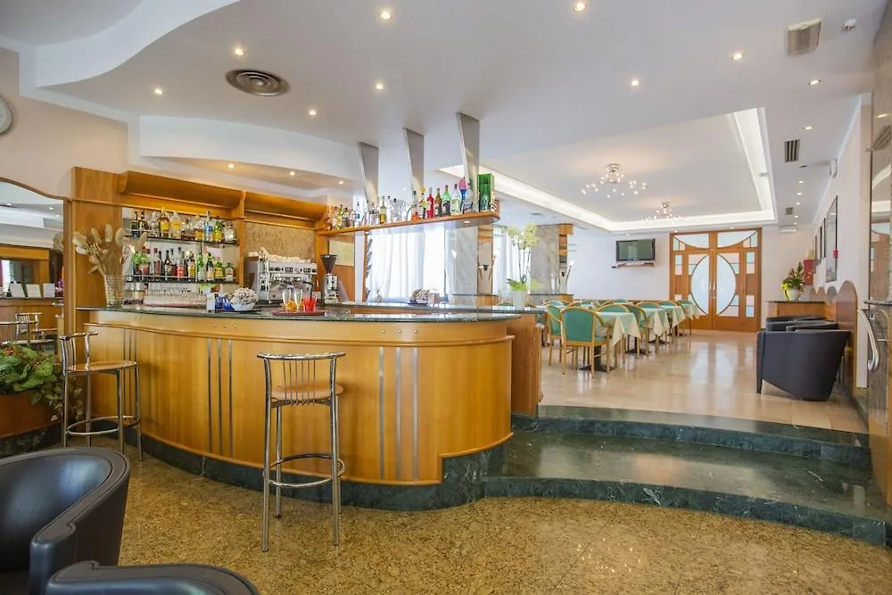 Hotel Metropole Rimini 3*,  Italy